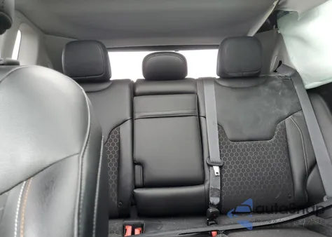 2018 Jeep Compass Latitude z USA, uszkodzony, nr VIN 3C4NJDBB9JT114947